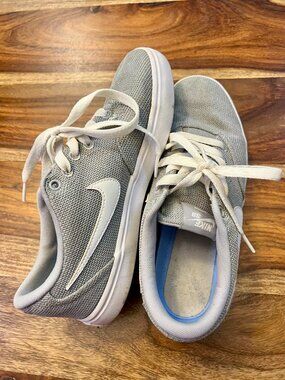 Nike SB Check Solarsoft Canvas Sneakers, Gray Size 7.5 women's